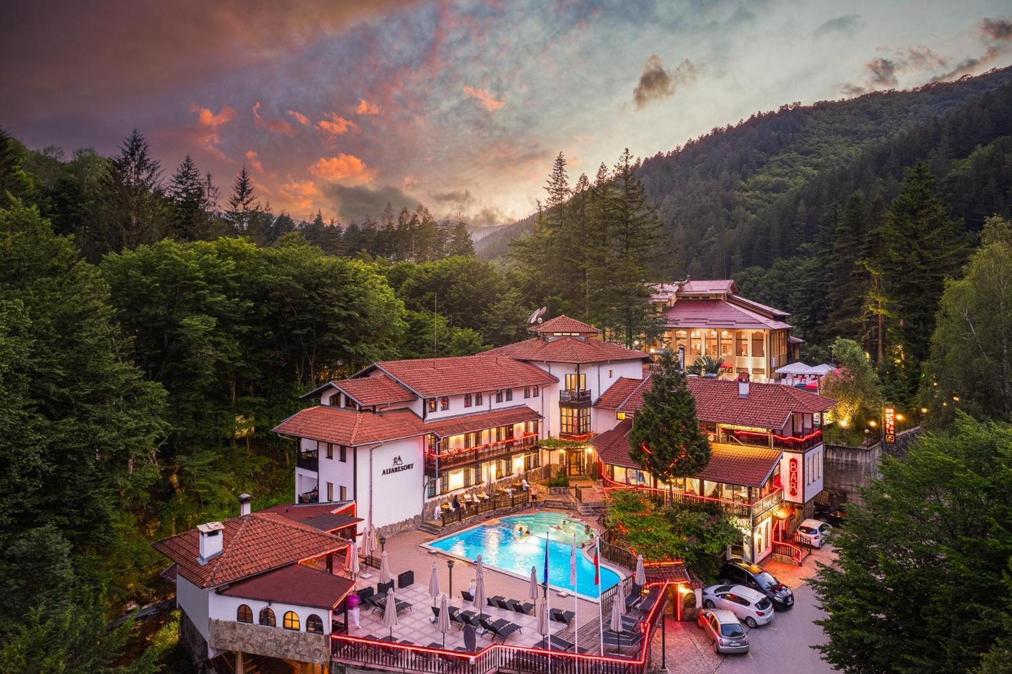 Hotel Alfaresort Thermal Chiflika מראה חיצוני תמונה